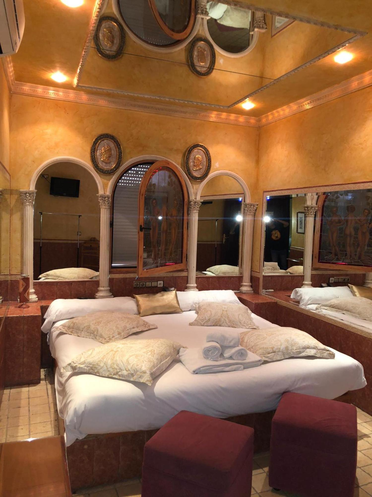 Hostal Avenida Andalucia - Solo Adultos Sevilla Kültér fotó