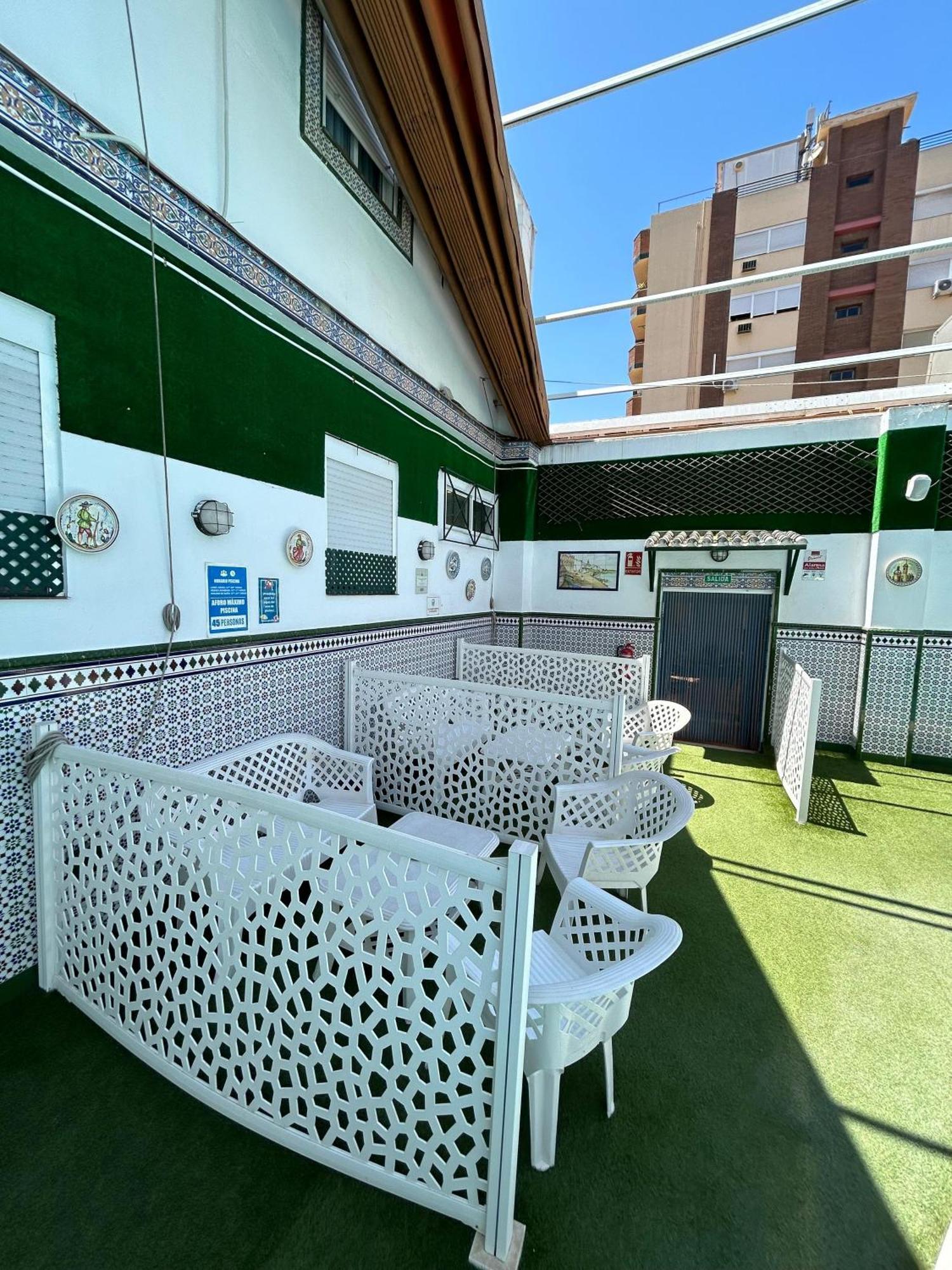 Hostal Avenida Andalucia - Solo Adultos Sevilla Kültér fotó