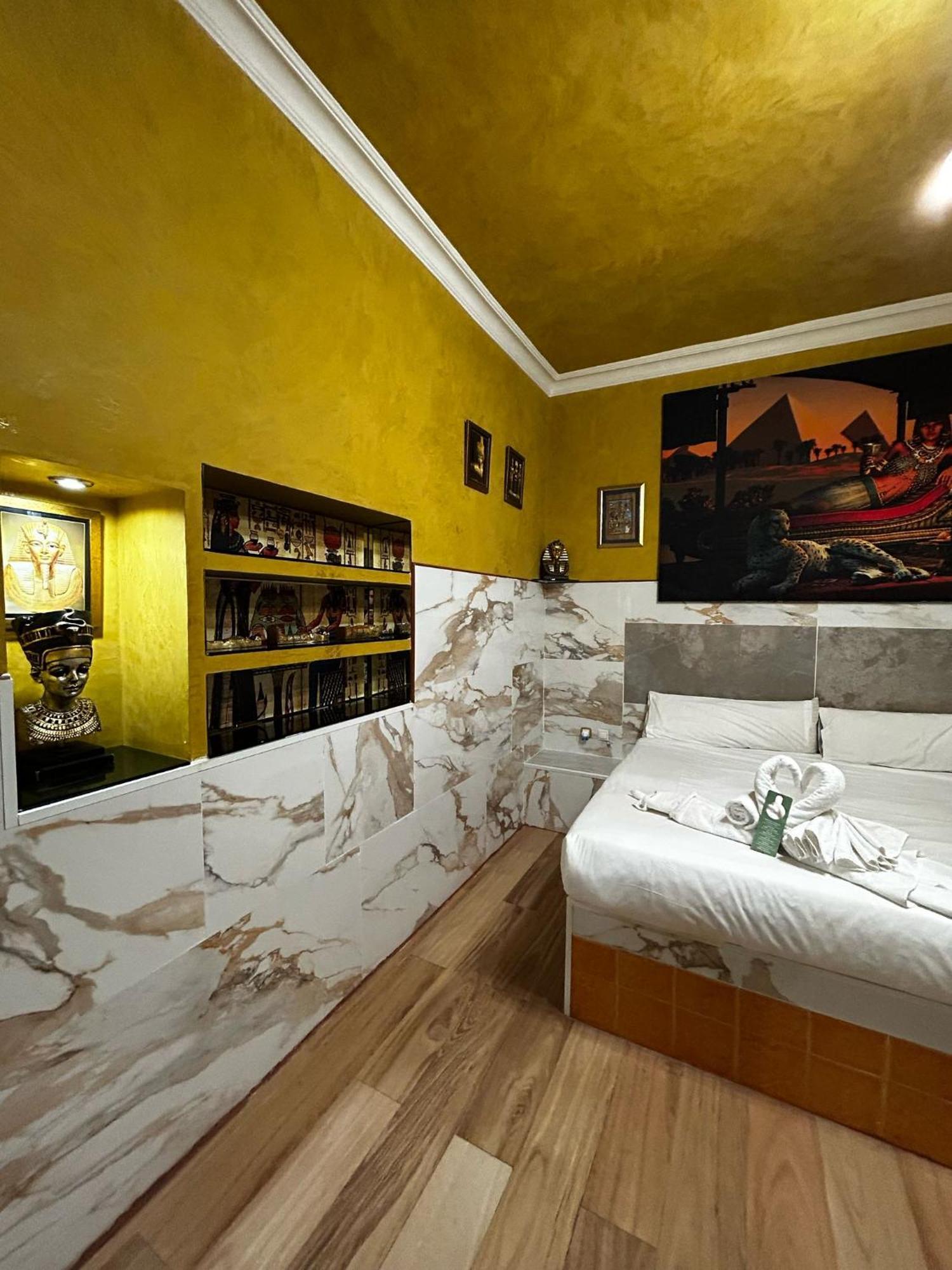 Hostal Avenida Andalucia - Solo Adultos Sevilla Kültér fotó